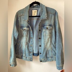 Womens Sonoma Jean Jacket 1X with stretch in excellent used condition.